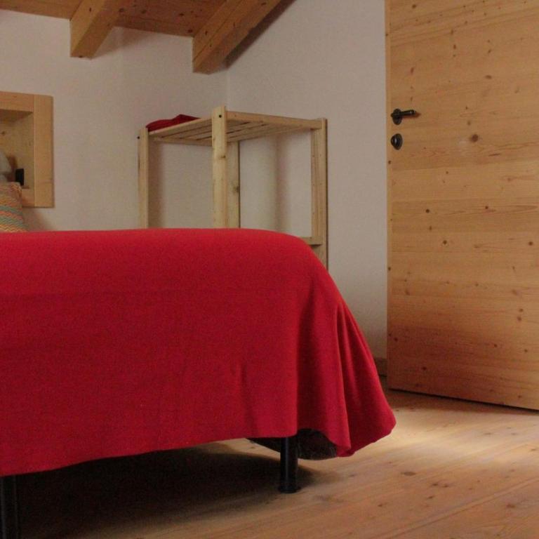 B&B Villa Dalegno - Camera Matrimoniale/Doppia con Letti Singoli con Balcone - 2