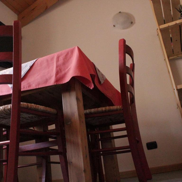 B&B Villa Dalegno - Camera Matrimoniale/Doppia con Letti Singoli con Balcone - 10