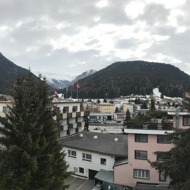 Haus Calanda - Apartment mit Blick auf die Berge - 1
