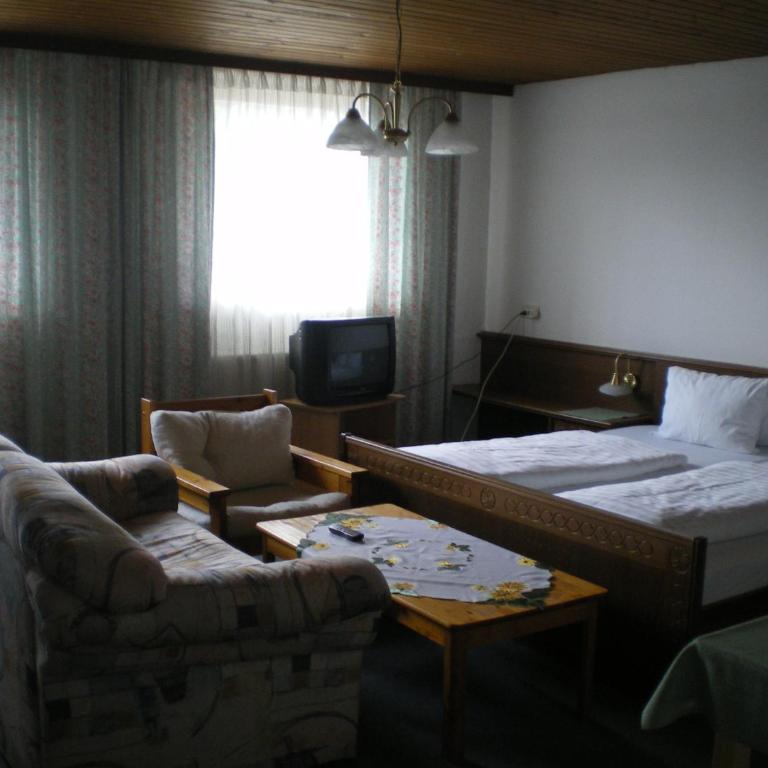 Pension Steinbräu - Familienzimmer mit Balkon - 2