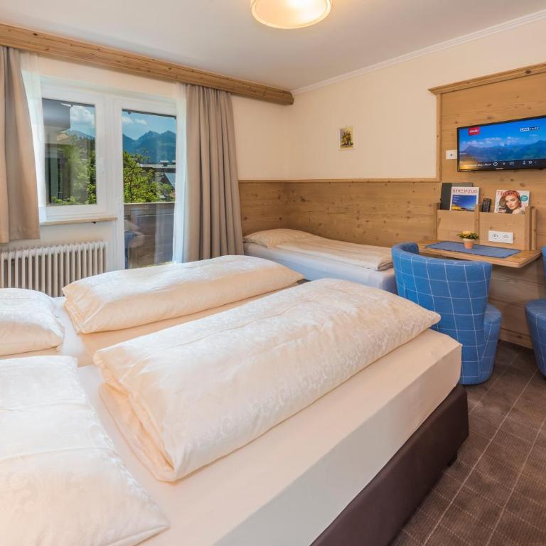 Hotel Garni Entstrasser - Double Room with Extra Bed and Balcony - 5