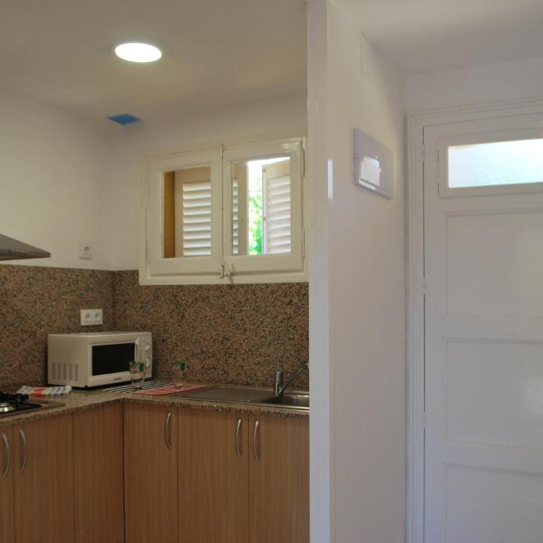 Apartamentos Les Palmeres - Apartamento de 2 dormitorios con vistas a la piscina y balcón (4 adultos) - 2