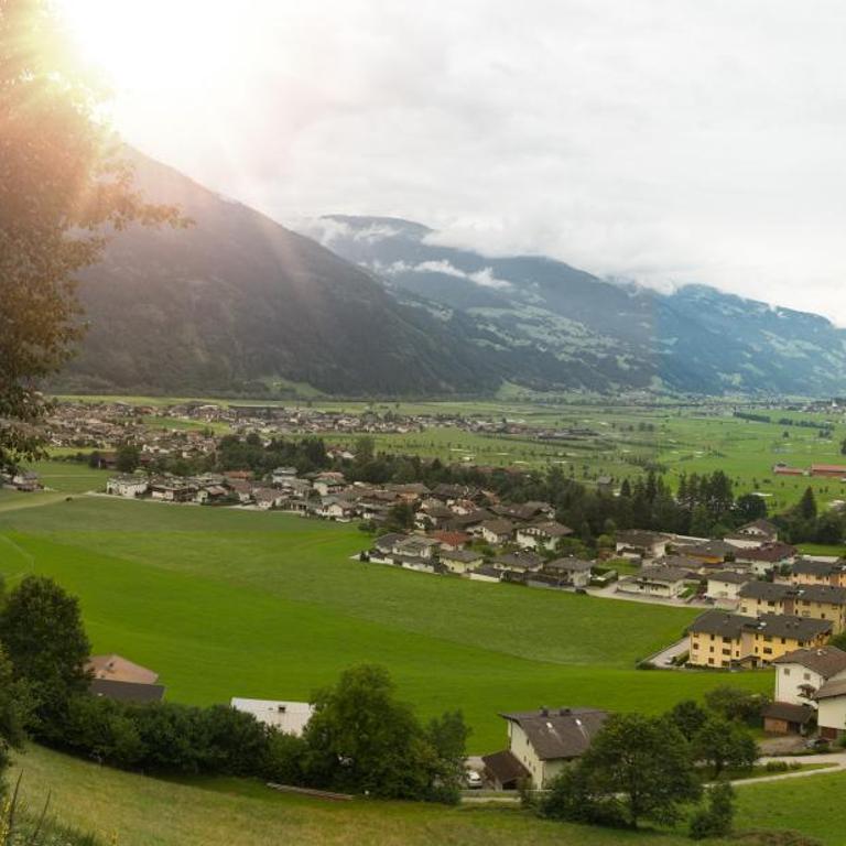 Apart Tyrol - Three-Bedroom Apartment with Balcony - 15
