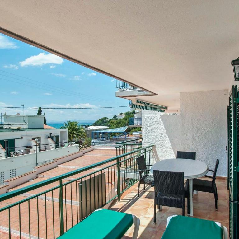 Apartaments El Berganti en Canyelles Petites - Apartamento - 5