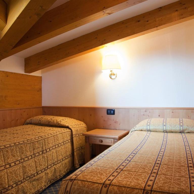 Hotel Jolanda - Camera Familiare (2 Adulti + 2 Bambini) - 1