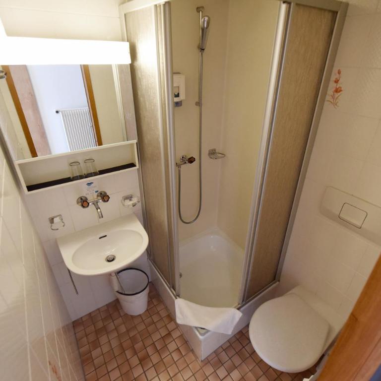 Waldhotel Unspunnen - Standard Einzelzimmer mit Balkon - 4