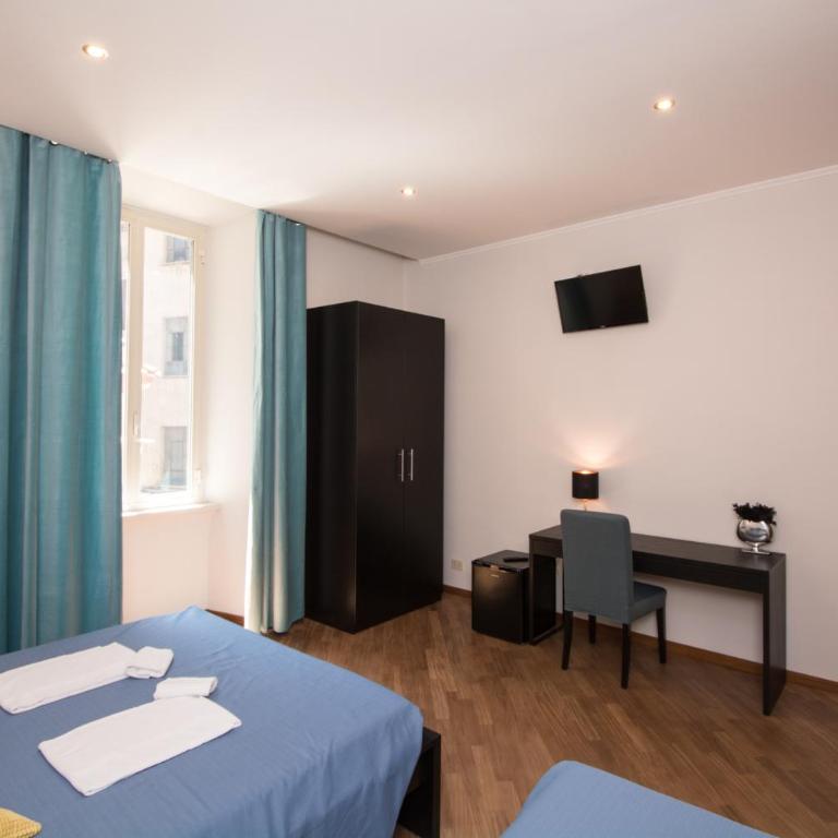 Seven Rooms Vatican - Camera Tripla Comfort con Doccia - 4