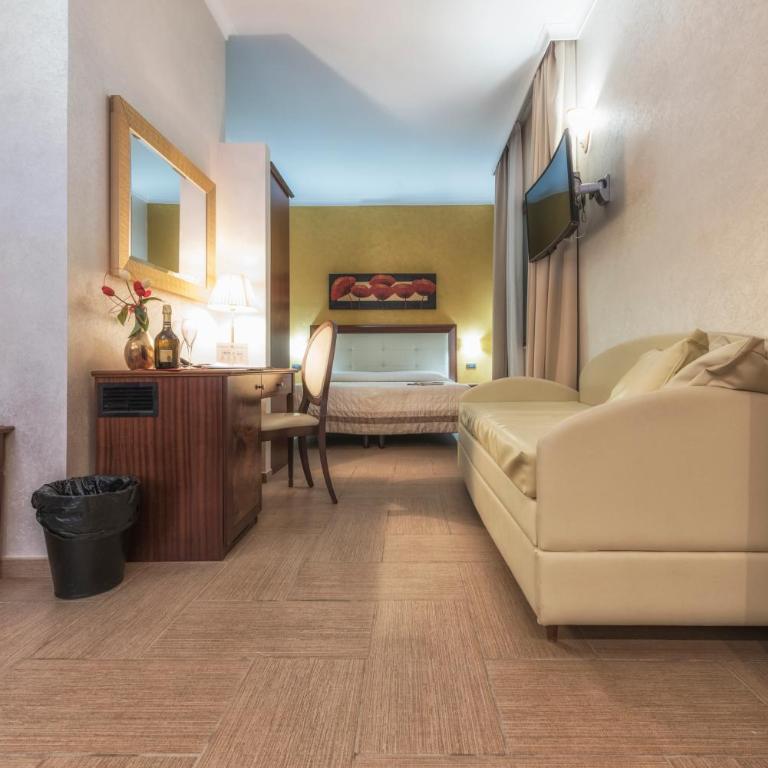 Hotel Flora - Suite con Vasca Idromassaggio - 3