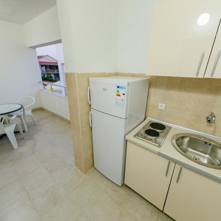 MC Apartments - Standardni Apartman - 10
