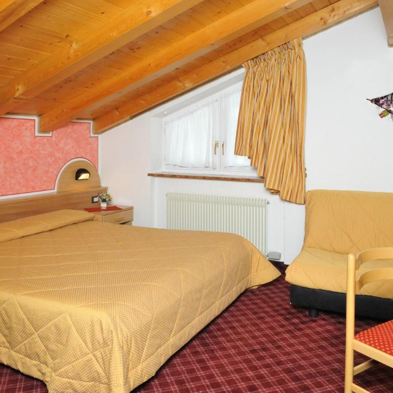 Hotel Ristorante Milano - Habitación Doble con vistas a la montaña - 1 o 2 camas - 4
