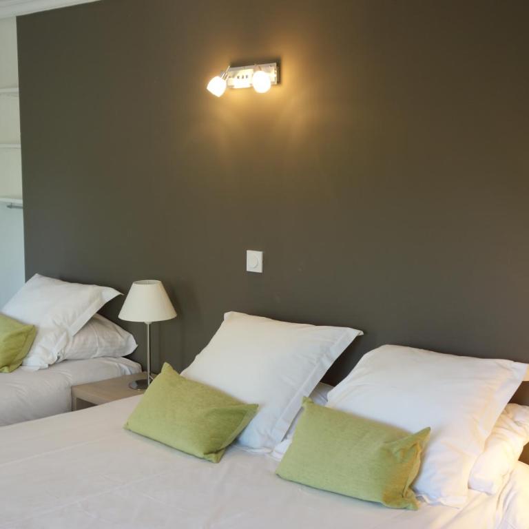Hotel le Préjoly - Chambre Triple Supérieure avec Terrasse - 4
