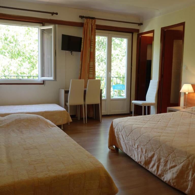 Hotel le Préjoly - Chambre Familiale avec Terrasse - 3