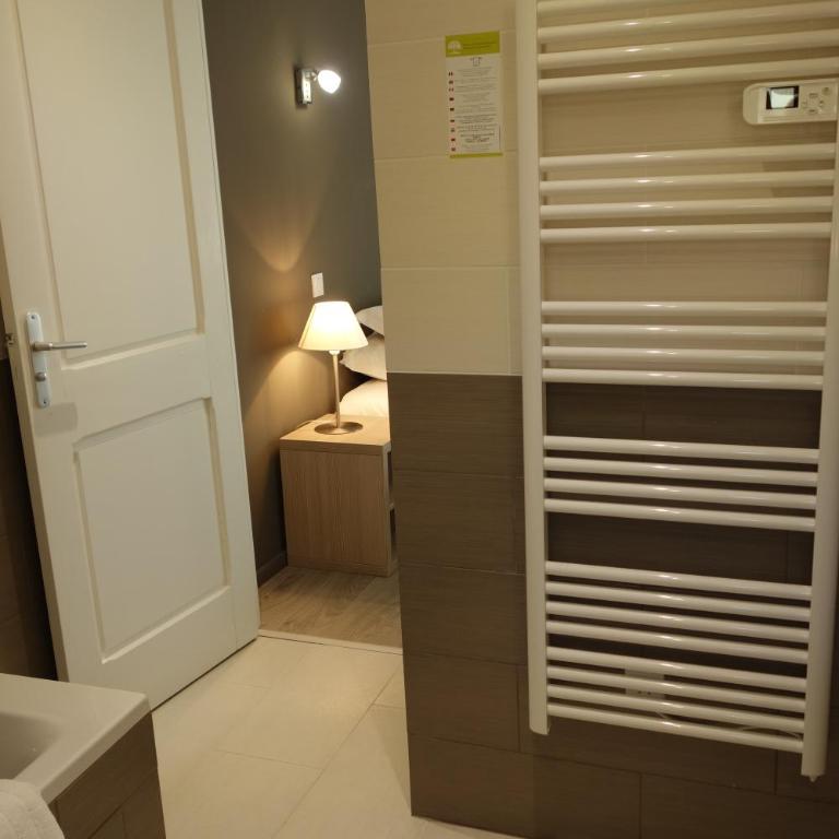 Hotel le Préjoly - Chambre Double ou Lits Jumeaux Supérieure avec Terrasse - 10