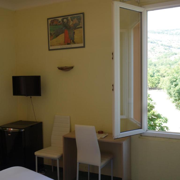 Hotel le Préjoly - Chambre Double ou Lits Jumeaux Standard avec Terrasse - 18