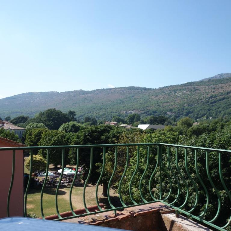 Hotel le Préjoly - Chambre Double ou Lits Jumeaux Supérieure avec Terrasse - 22