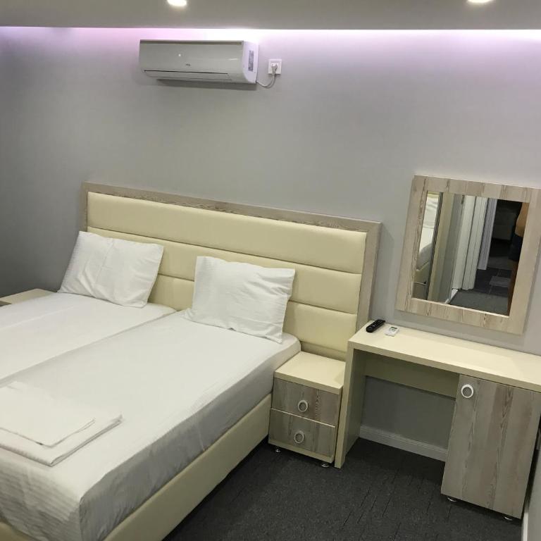 Guesthouse Montex - Dvokrevetna Soba s Bračnim Krevetom/2 Zasebna Kreveta sa Bočnim Pogledom na More - 11