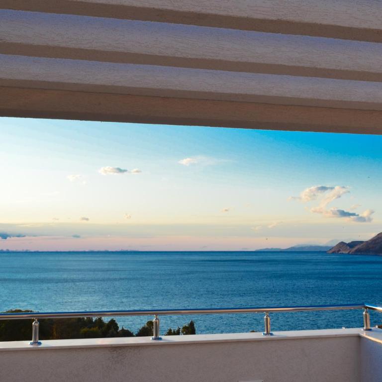 Villa Dobre Vode - Suite with Terrace and Sea View - 23