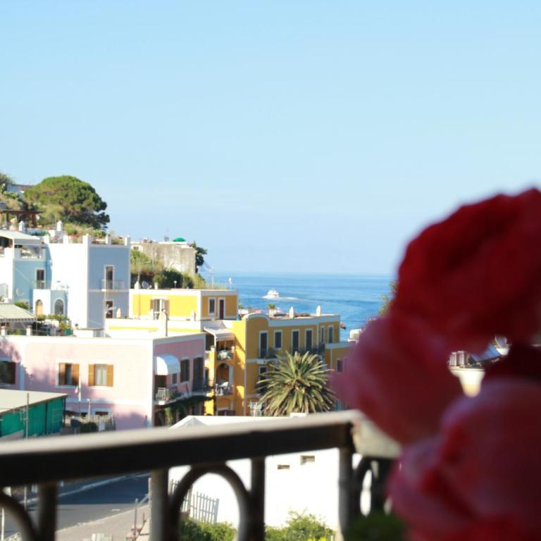 Casa Baia Luna - Camera Matrimoniale/Doppia con Letti Singoli con Balcone - 13