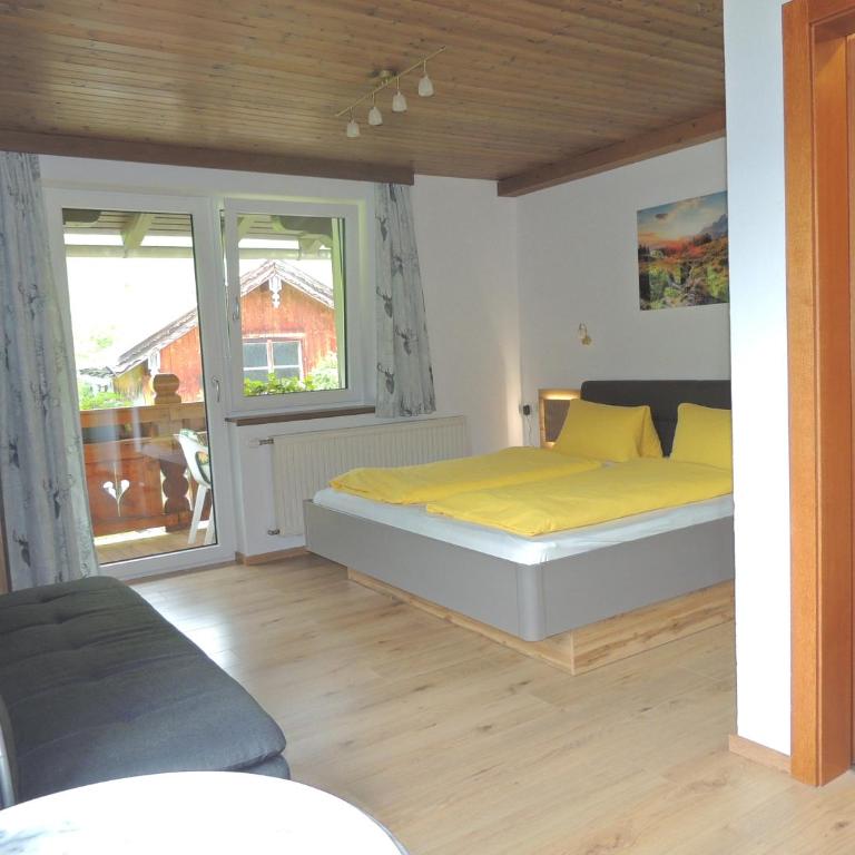 Haus Bergfried - Three-Bedroom Apartment - 3
