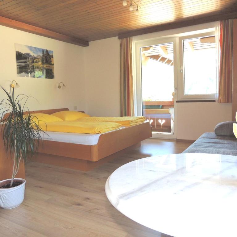 Haus Bergfried - Three-Bedroom Apartment - 5