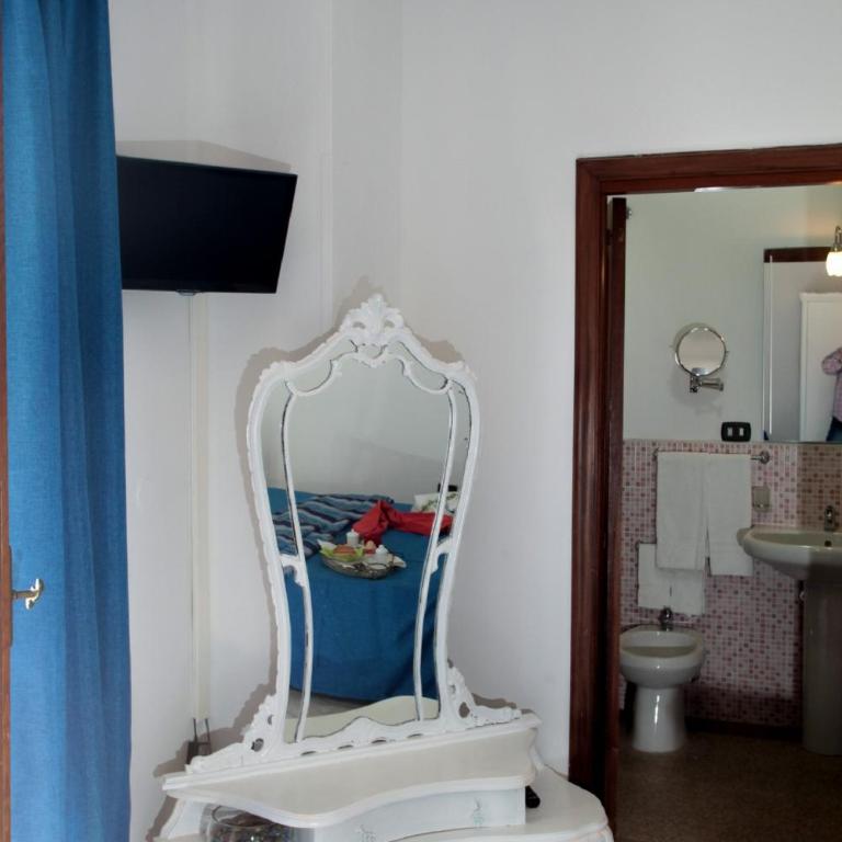 ZO. NE. Baroque B&B - Camera Matrimoniale con Terrazza - 11