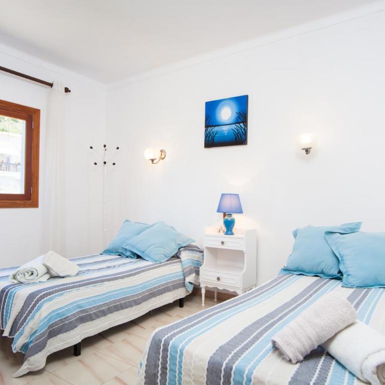 Bell-Punt - Four-Bedroom Villa - 23