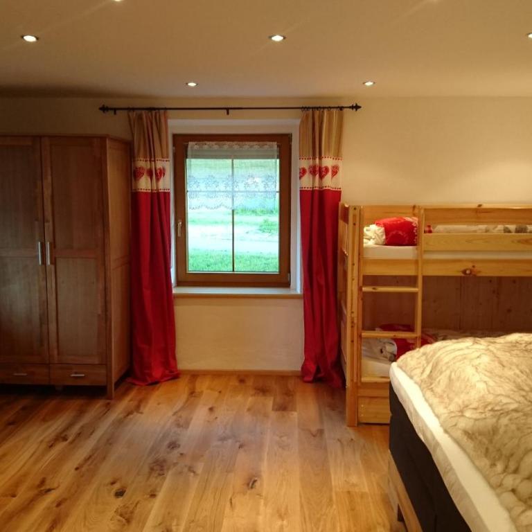 Chalets Alpin Kronhof - Apartment mit Blick auf die Berge - 10