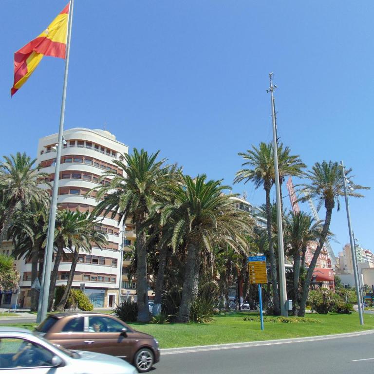 Apartamentos Playa Postiguet Alicante - Apartment with Sea View - 42