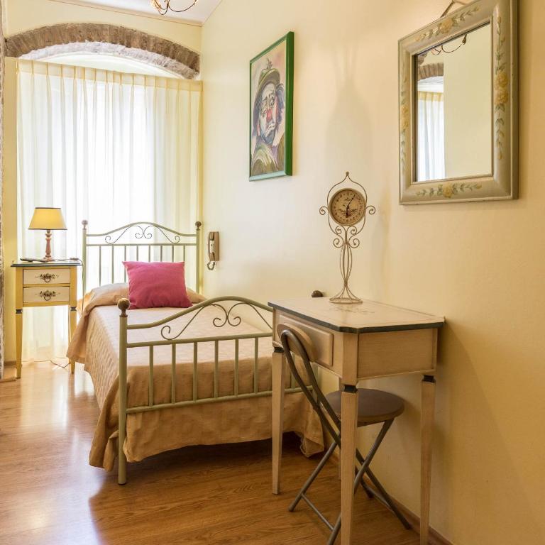 Hotel Lieto Soggiorno - Camera Doppia con Letti Singoli con Bagno Privato Esterno - 4