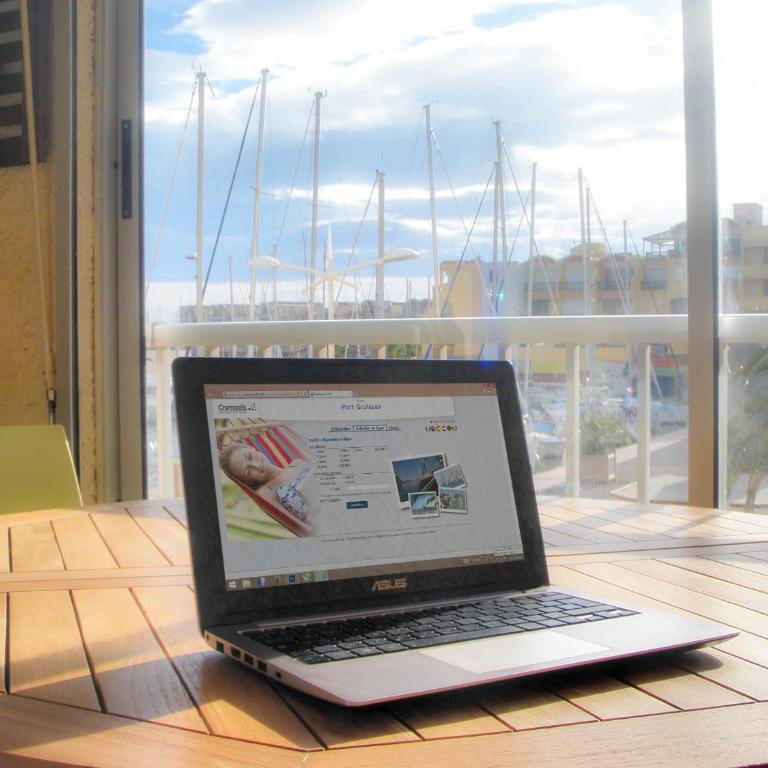 TERRASSE Vue MARINA - PARKING Privé - Port Commerces & PLAGE à PIED - Vue Exceptionnelle - RétroMirabeau "Côté Mer" - Studio avec Vue sur le Port - 29