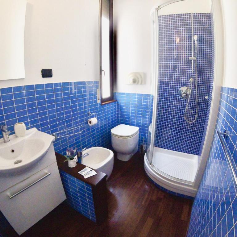 Mythos Affittacamere - Camera Matrimoniale Deluxe con 1 Letto Supplementare - 4