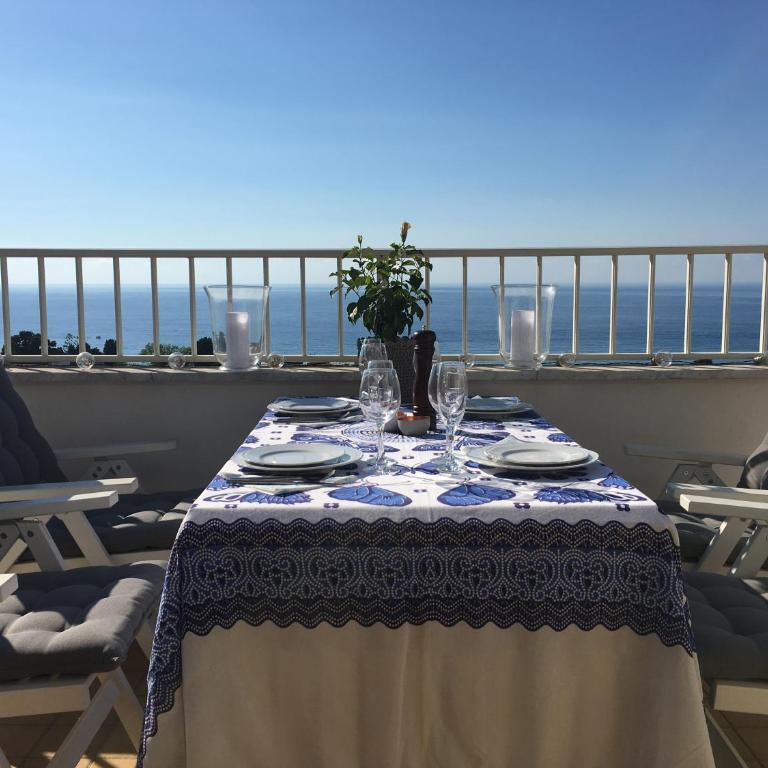 Apartment With Sea View - Two-Bedroom Apartment with Sea View - 1