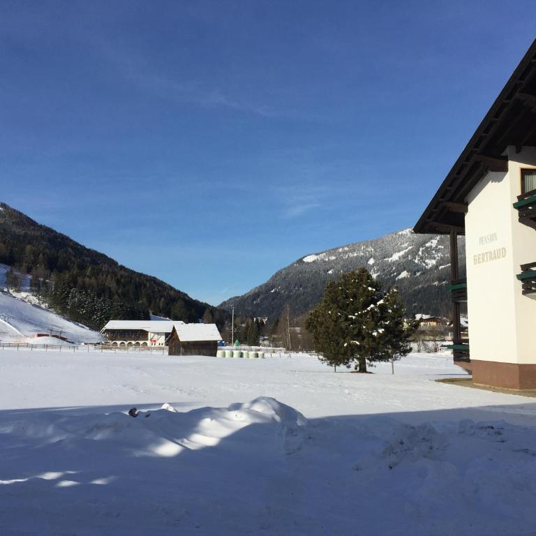 Pension Gertraud - Doppelzimmer mit Balkon - 2