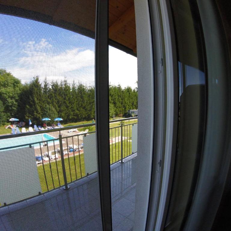 Gasthof Zum Lindenhof - Doppelzimmer mit Balkon - 8