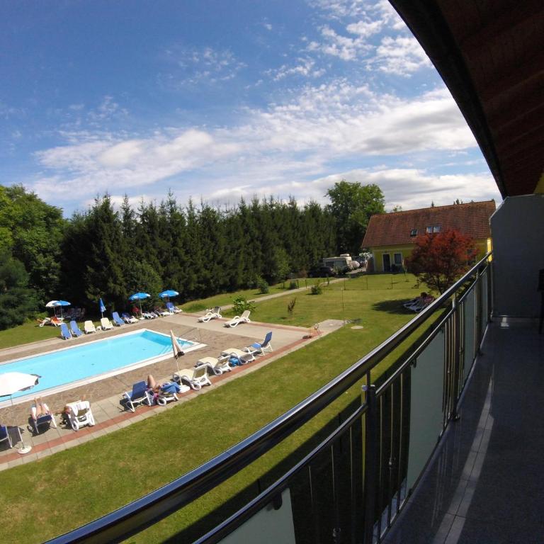 Gasthof Zum Lindenhof - Doppelzimmer mit Balkon - 1