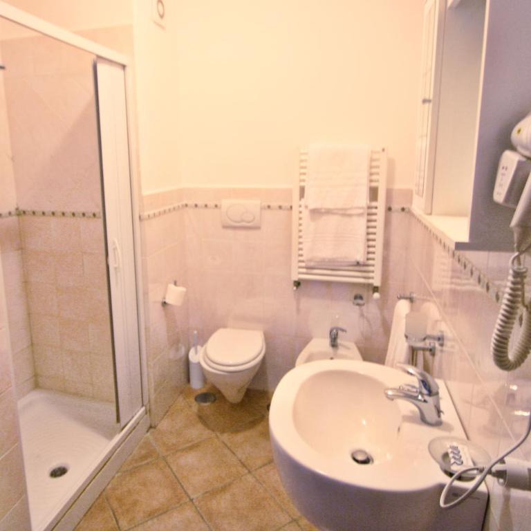 Casarufolo Paradise - Quadruple Room with Sea View - 7