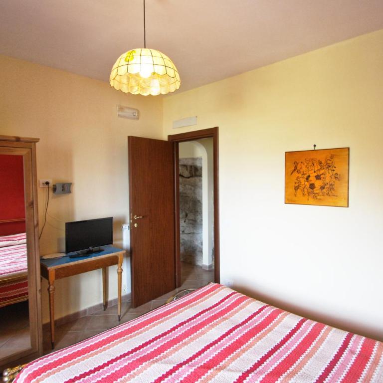 Casarufolo Paradise - Quadruple Room with Sea View - 10