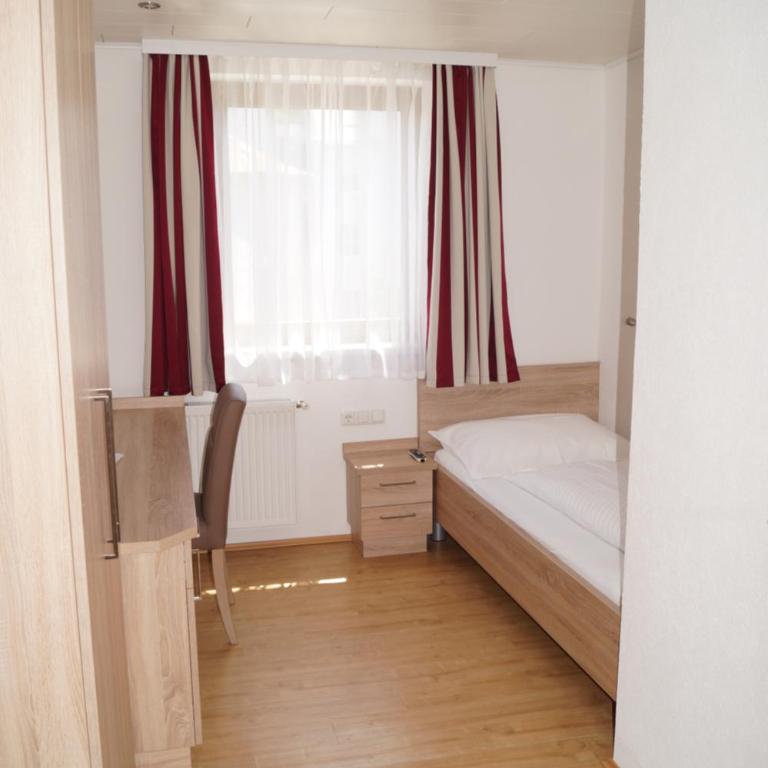 Hotel "Wilder Mann" - Einzelzimmer mit eigenem Bad - 7