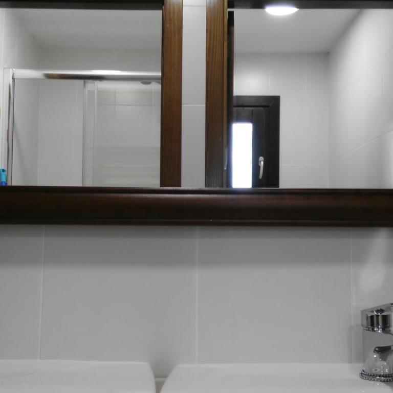 Albergue de Benabarre - Habitación Familiar con baño privado - 4