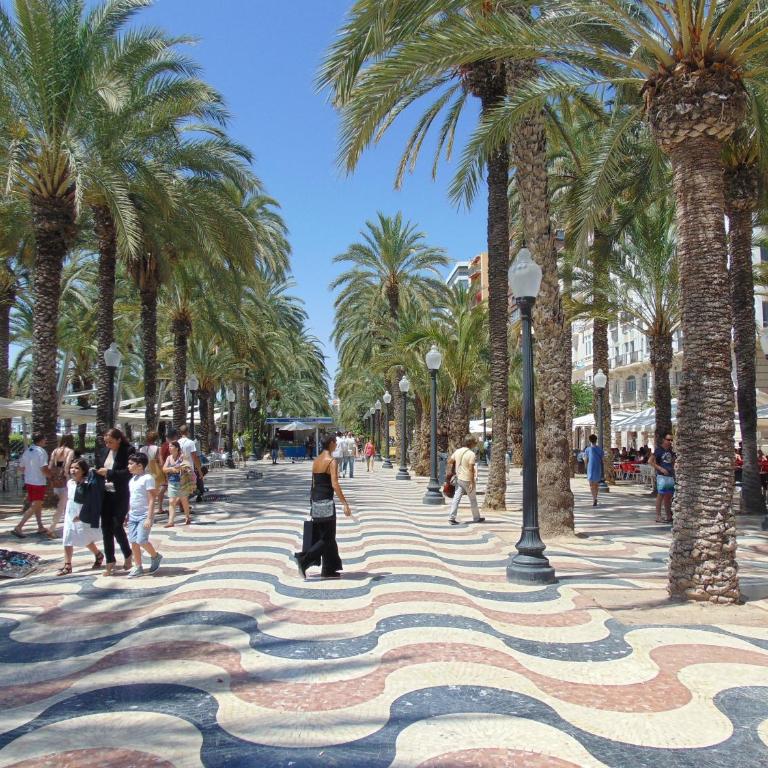 Apartamentos Playa Postiguet Alicante - Apartment with Sea View - 46