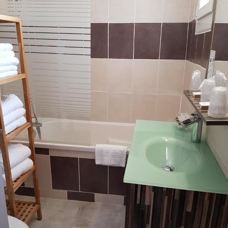 Hôtel Port Beach - Chambre Familiale Standard - 1