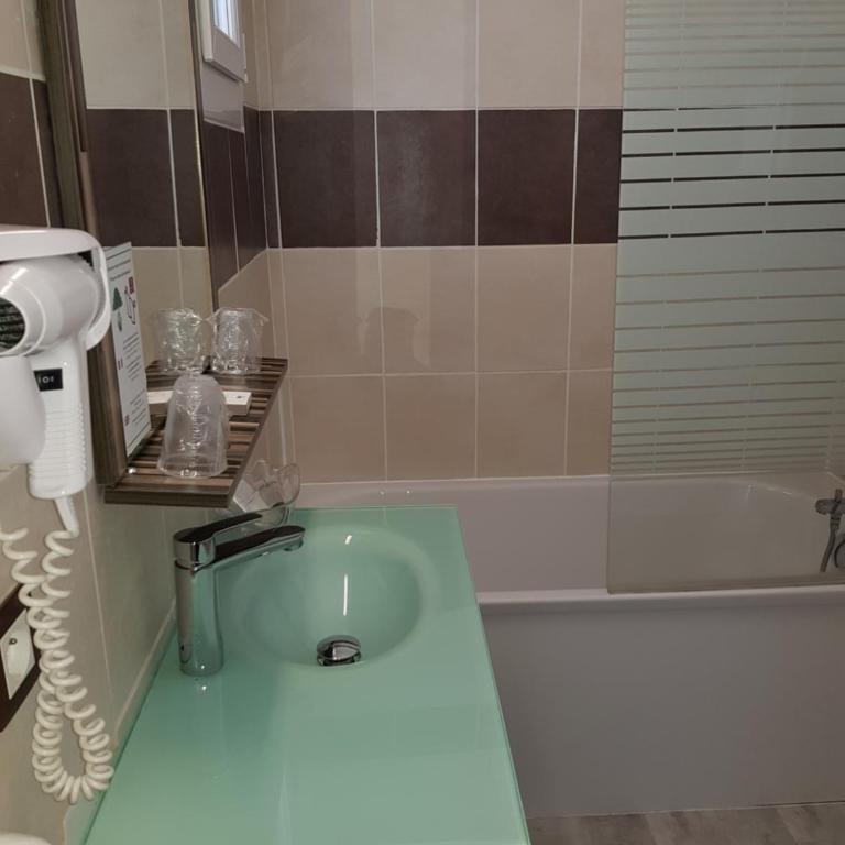 Hôtel Port Beach - Chambre Double Panorama avec Balcon - 4