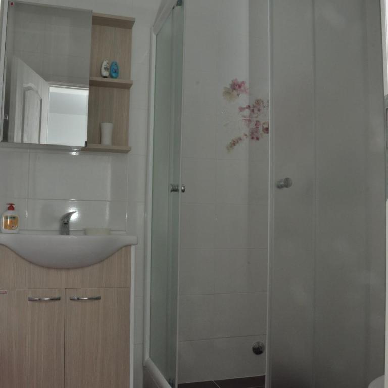 Apartments La Dolce Vita - Apartment with Balcony - 33