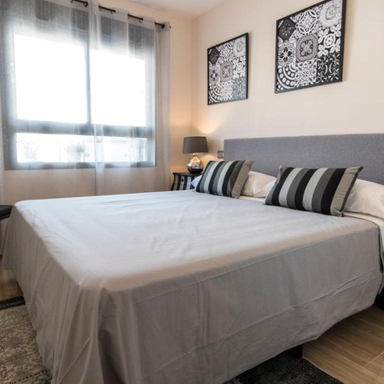 Nora Nice - Two-Bedroom Apartment - 11