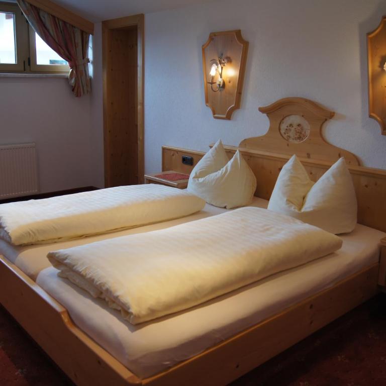 Gästehaus Alpina - Apartment mit 3 Schlafzimmern und Balkon - 4