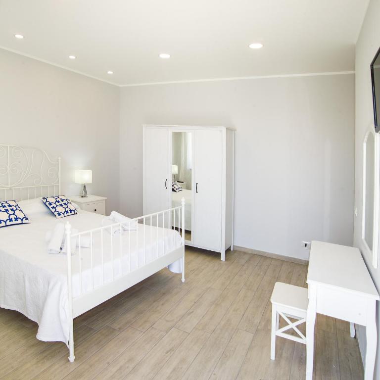 Ciao Ciao Rooms - Camera Matrimoniale Deluxe con Balcone e Vista Mare - 2
