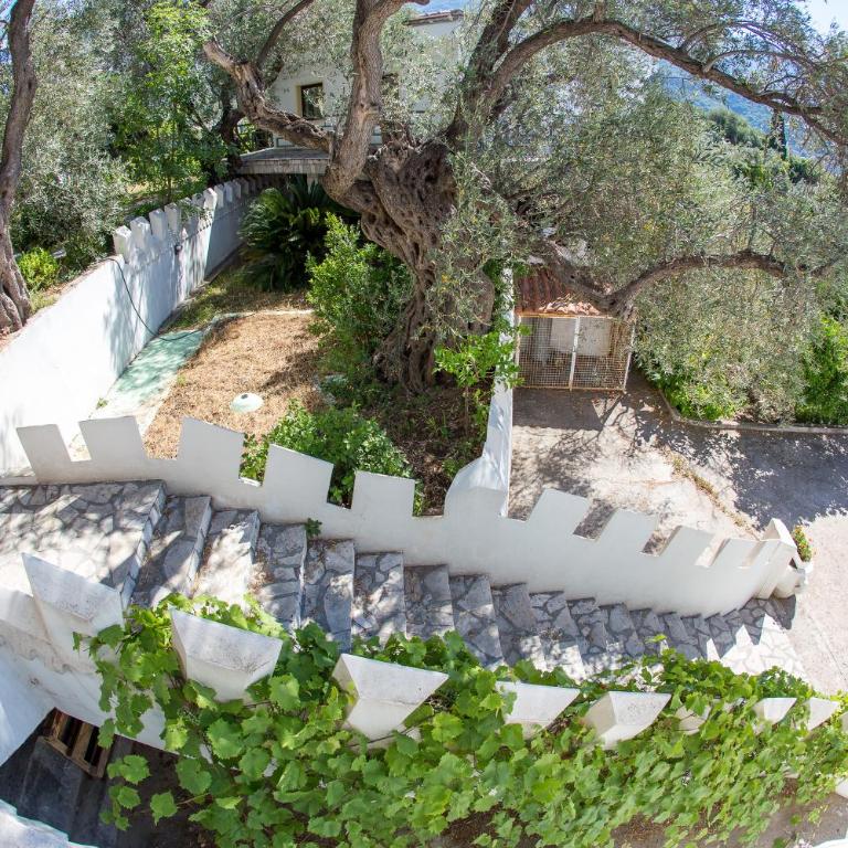 The Turtles Garden - Villa with Sea View - 35