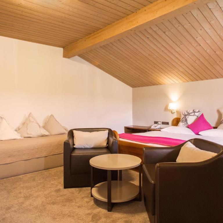 Hotel Garni Römerhof - Triple Room with Balcony - 1
