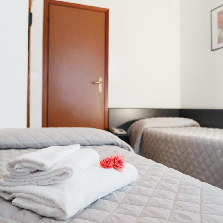 Hotel St Pierre - Camera Economy Doppia con Letti Singoli - 2