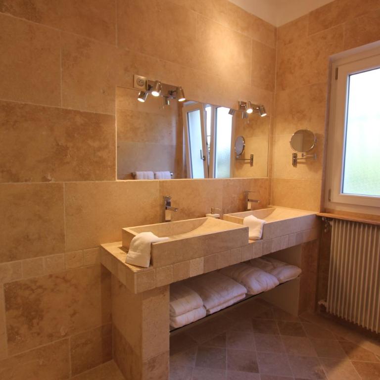 Aux charmes de grasse - Chambre Double - Vue sur Jardin - 5